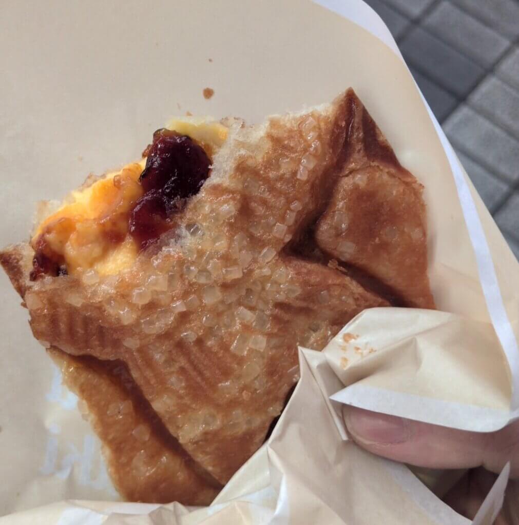 大須商店街:銀のあんプリンのクロワッサンたい焼き:断面