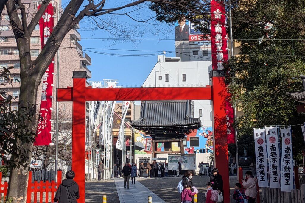 大須観音の境内の画像