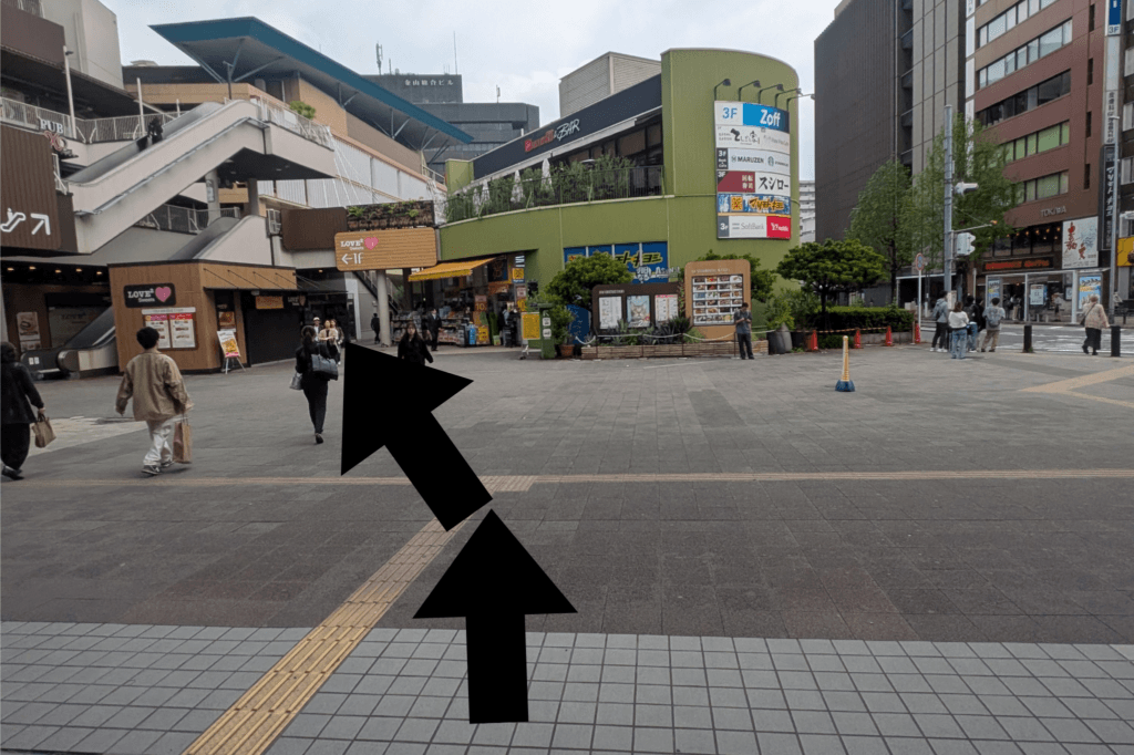 金山総合駅の北口(アスナル金山方面)
