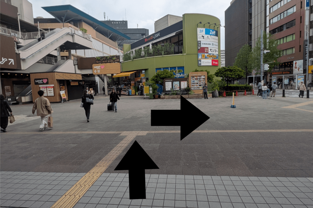 金山総合駅の北口(アスナル金山方面)